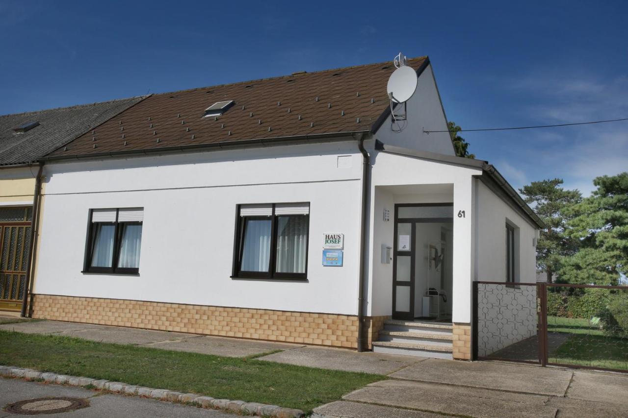 Haus Josef Apartamento Sankt Andrä bei Frauenkirchen Exterior foto